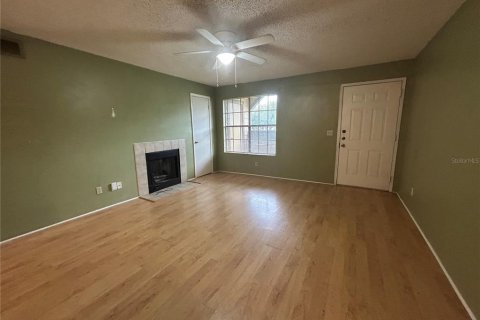Condo in Altamonte Springs, Florida, 1 bedroom  № 2222509 - photo 3