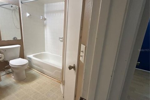 Condo in Altamonte Springs, Florida, 1 bedroom  № 2222509 - photo 13