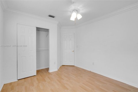 Villa ou maison à vendre à Pembroke Pines, Floride: 4 chambres, 233.46 m2 № 2003142 - photo 20