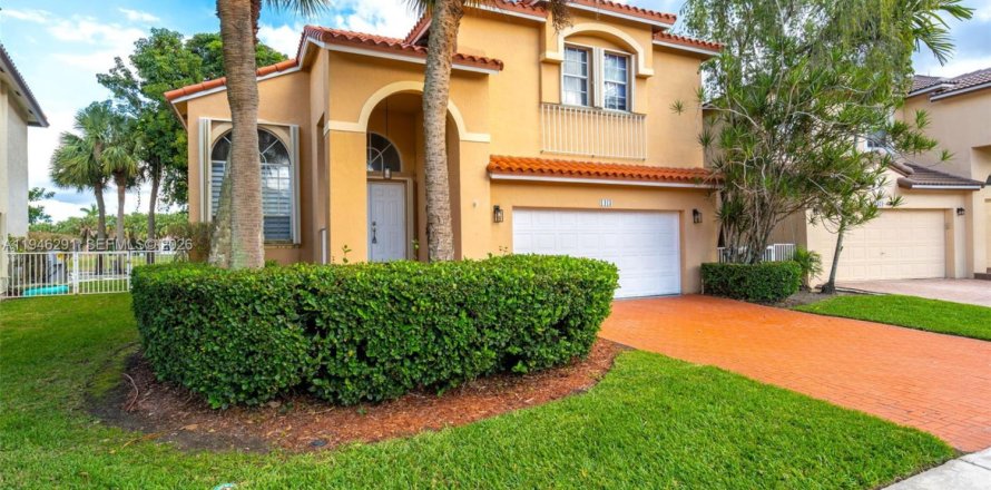 Villa ou maison à Pembroke Pines, Floride 4 chambres, 233.46 m2 № 2003142