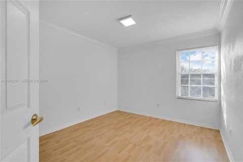 Villa ou maison à vendre à Pembroke Pines, Floride: 4 chambres, 233.46 m2 № 2003142 - photo 23