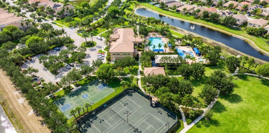 Casa en Boynton Beach, Florida 5 dormitorios, 323.21 m2 № 1180309