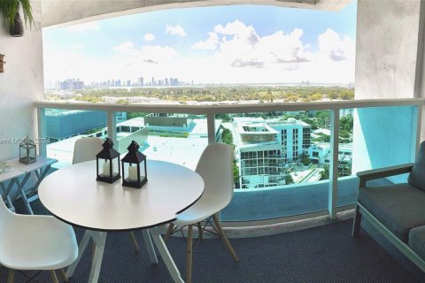 Condo in Miami Beach, Florida, 2 bedrooms  № 1710836 - photo 16