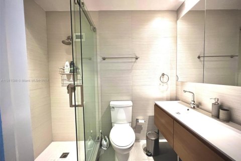 Condo in Miami Beach, Florida, 2 bedrooms  № 1710836 - photo 14