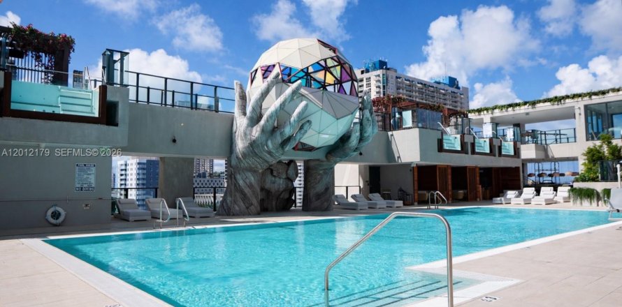 Condo in Miami, Florida, 3 rooms  № 2076081