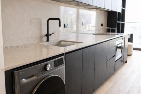 Condo in Miami, Florida, 3 rooms  № 2076081 - photo 9