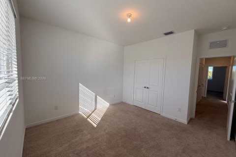 Touwnhouse à vendre à Miami, Floride: 3 chambres № 1969458 - photo 17