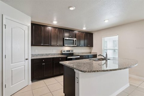 Casa en venta en Mascotte, Florida, 5 dormitorios, 180.6 m2 № 2396682 - foto 15