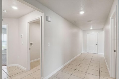 Casa en venta en Mascotte, Florida, 5 dormitorios, 180.6 m2 № 2396682 - foto 5
