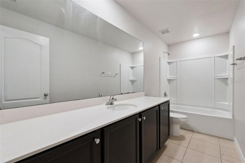 Casa en venta en Mascotte, Florida, 5 dormitorios, 180.6 m2 № 2396682 - foto 30