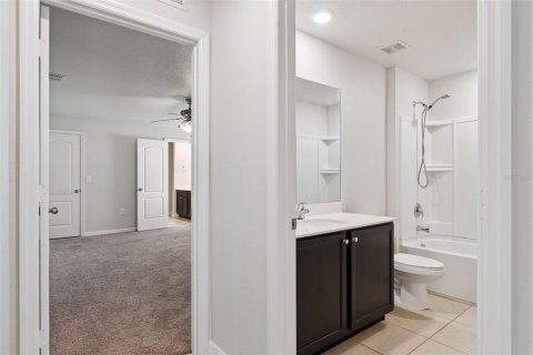 Casa en venta en Mascotte, Florida, 5 dormitorios, 180.6 m2 № 2396682 - foto 29