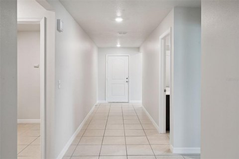 Casa en venta en Mascotte, Florida, 5 dormitorios, 180.6 m2 № 2396682 - foto 3
