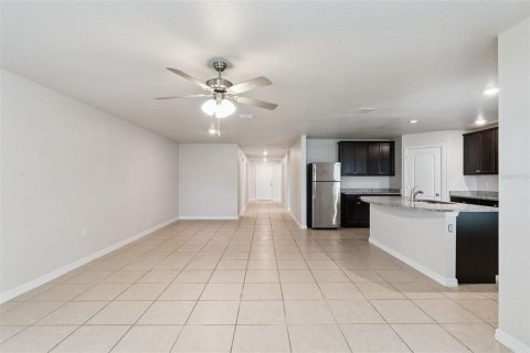Casa en venta en Mascotte, Florida, 5 dormitorios, 180.6 m2 № 2396682 - foto 9