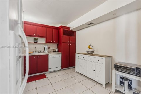 Condo in Aventura, Florida, 2 bedrooms № 2090536 - photo 22