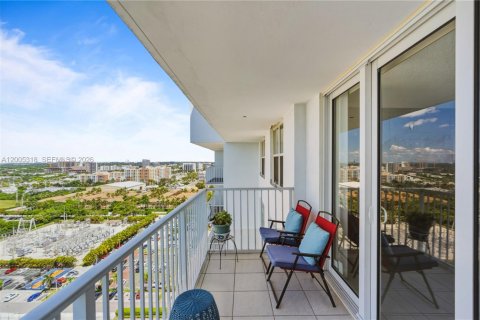 Condo in Aventura, Florida, 2 bedrooms № 2090536 - photo 30