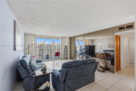 Condo in Aventura, Florida, 2 bedrooms № 2090536 - photo 15