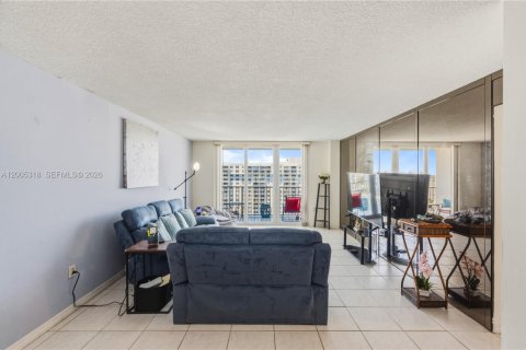 Condo in Aventura, Florida, 2 bedrooms № 2090536 - photo 14