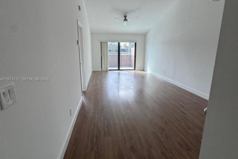 Townhouse in Dania Beach, Florida 2 bedrooms, 119.29 sq.m. № 2040932 - photo 29