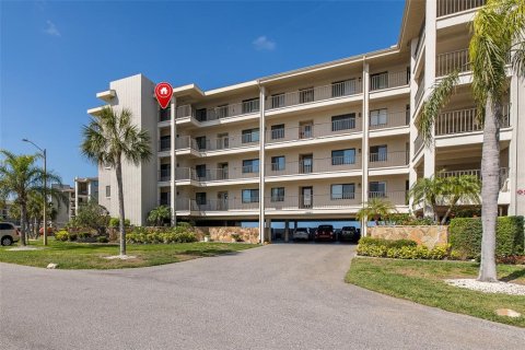 Condominio en venta en Port Richey, Florida, 2 dormitorios, 146.6 m2 № 2147771 - foto 10