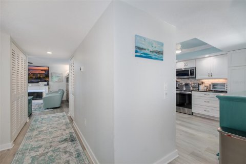 Condominio en venta en Port Richey, Florida, 2 dormitorios, 146.6 m2 № 2147771 - foto 13