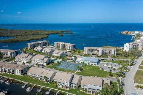 Condominio en venta en Port Richey, Florida, 2 dormitorios, 146.6 m2 № 2147771 - foto 5