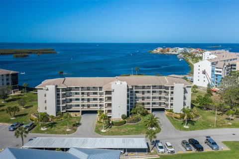 Condominio en venta en Port Richey, Florida, 2 dormitorios, 146.6 m2 № 2147771 - foto 3