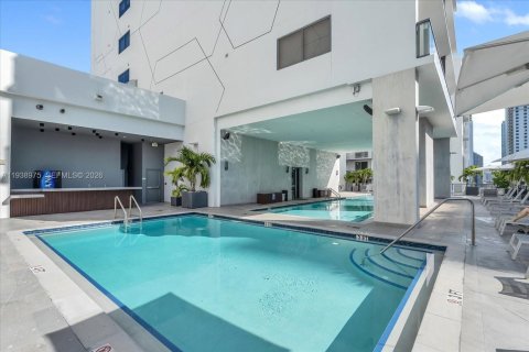 Condo in Miami, Florida, 1 bedroom  № 2053014 - photo 18