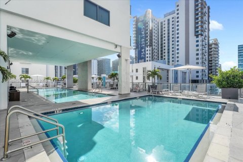 Condo in Miami, Florida, 1 bedroom  № 2053014 - photo 19