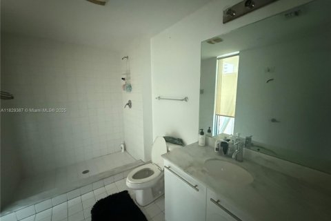 Condominio en venta en Miami, Florida, 2 dormitorios, 122.17 m2 № 1804137 - foto 12