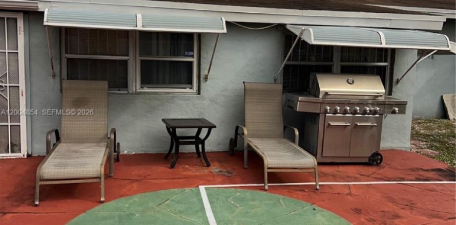 Villa ou maison à Miami Gardens, Floride 3 chambres, 184.32 m2 № 2068984