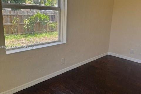 Propiedad comercial en venta en Hollywood, Florida, 165.92 m2 № 1934631 - foto 11