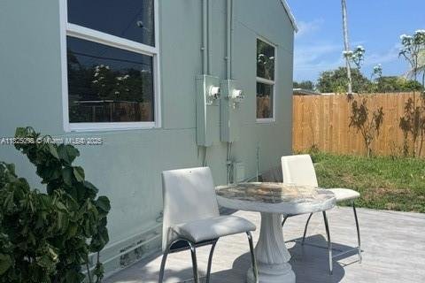 Propiedad comercial en venta en Hollywood, Florida, 165.92 m2 № 1934631 - foto 14