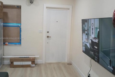 Propiedad comercial en venta en Hollywood, Florida, 165.92 m2 № 1934631 - foto 20