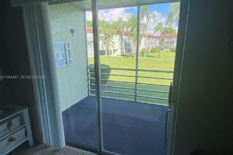 Condominio en venta en Palm Springs, Florida, 1 dormitorio, 61.32 m2 № 2026151 - foto 7