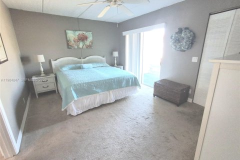 Copropriété à vendre à Palm Springs, Floride: 1 chambre, 61.32 m2 № 2026151 - photo 4