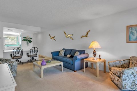 Condo in Mulberry, Florida, 2 bedrooms  № 2094300 - photo 4