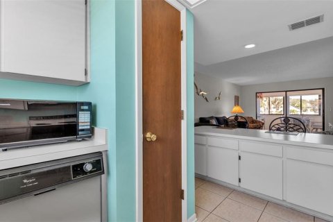 Condo in Mulberry, Florida, 2 bedrooms  № 2094300 - photo 10