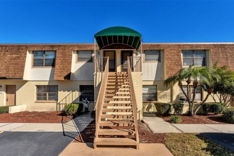 Condo in Mulberry, Florida, 2 bedrooms  № 2094300