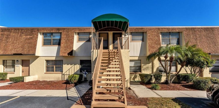 Condo in Mulberry, Florida, 2 bedrooms  № 2094300