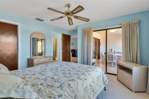Condo in Mulberry, Florida, 2 bedrooms  № 2094300 - photo 14
