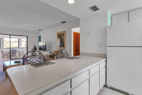 Condo in Mulberry, Florida, 2 bedrooms  № 2094300 - photo 11