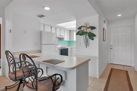 Condo in Mulberry, Florida, 2 bedrooms  № 2094300 - photo 5