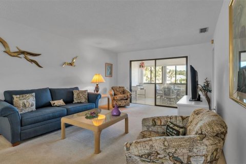 Condo in Mulberry, Florida, 2 bedrooms  № 2094300 - photo 23