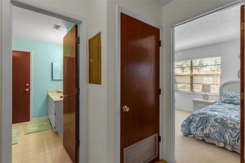 Condo in Mulberry, Florida, 2 bedrooms  № 2094300 - photo 24