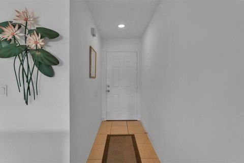 Condo in Mulberry, Florida, 2 bedrooms  № 2094300 - photo 6