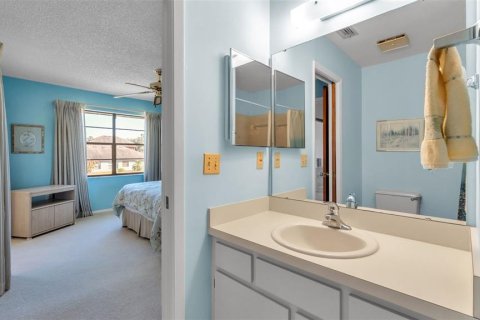 Condo in Mulberry, Florida, 2 bedrooms  № 2094300 - photo 17