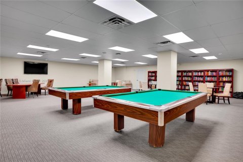 Condo in Miami Beach, Florida, 2 bedrooms № 1955481 - photo 29