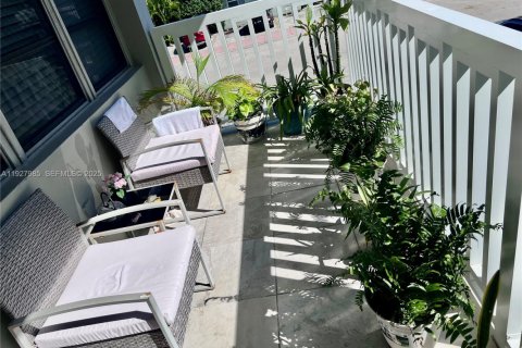 Copropriété à vendre à Miami Beach, Floride: 2 chambres, 102.19 m2 № 1988177 - photo 20