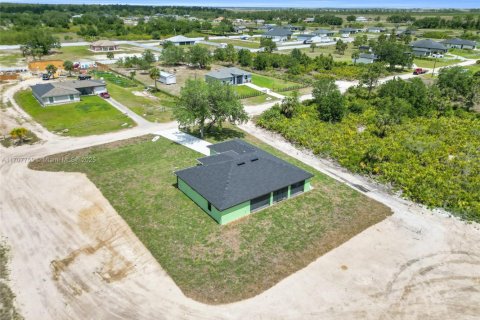 House in LaBelle, Florida 3 bedrooms, 152.08 sq.m. № 1460339 - photo 26