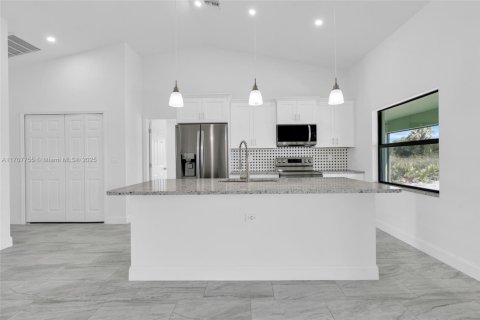 House in LaBelle, Florida 3 bedrooms, 152.08 sq.m. № 1460339 - photo 11